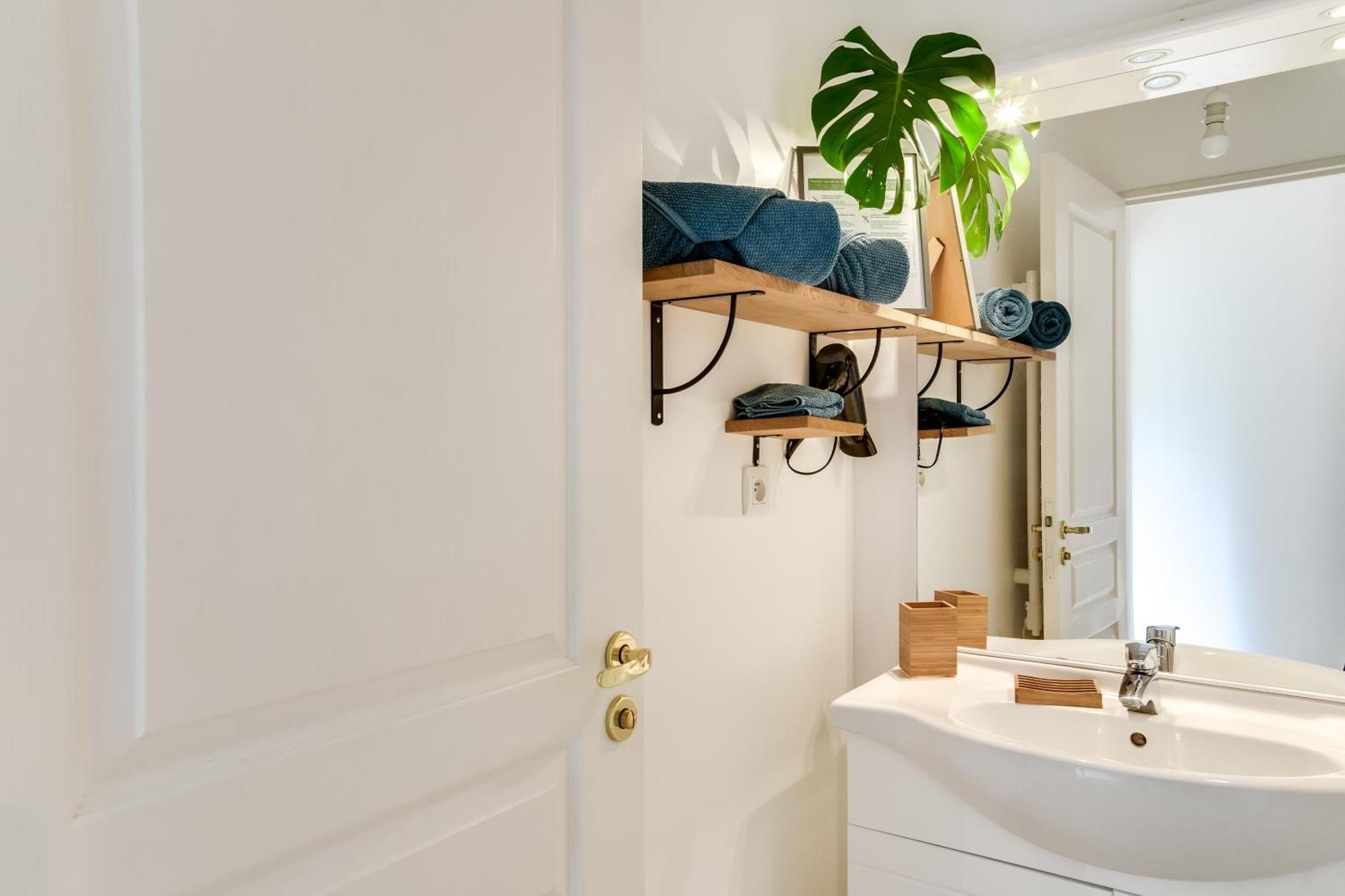 Votre Escale - Le Petit Montmartre Apartment Niort Ngoại thất bức ảnh
