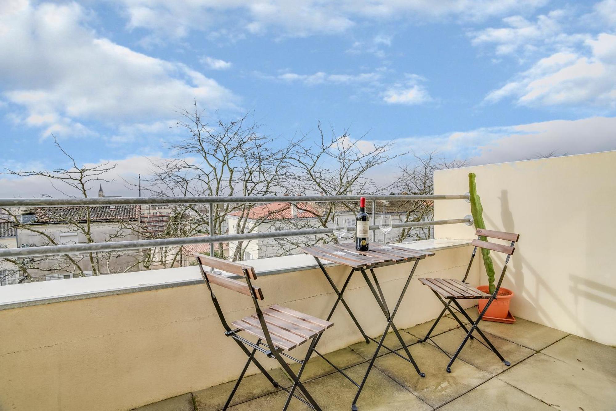 Votre Escale - Le Petit Montmartre Apartment Niort Ngoại thất bức ảnh